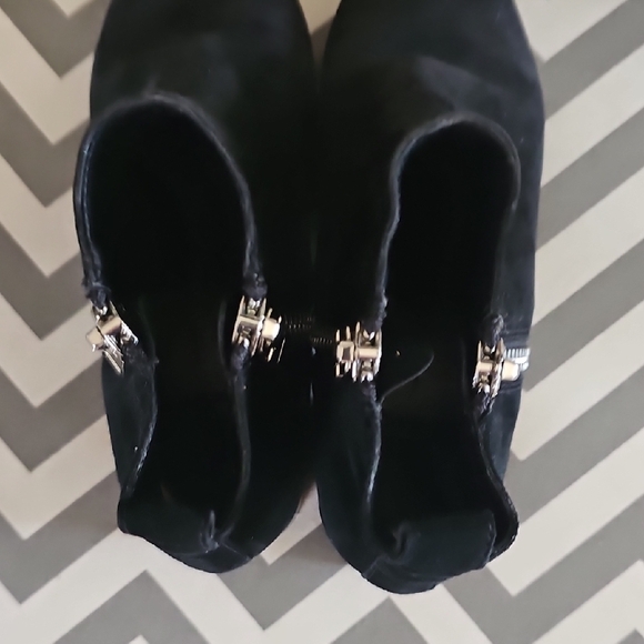 Dolce Vita Marra Double Zip Onyx Black Suede Witchy Ankle Bootie Size 8 - Picture 6 of 12